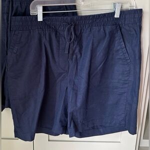 NWOT/EUC TALBOTS Navy Pull-On Drawstring Elastic Waist Shorts SZ L